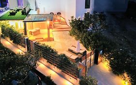Cave Luxury House
